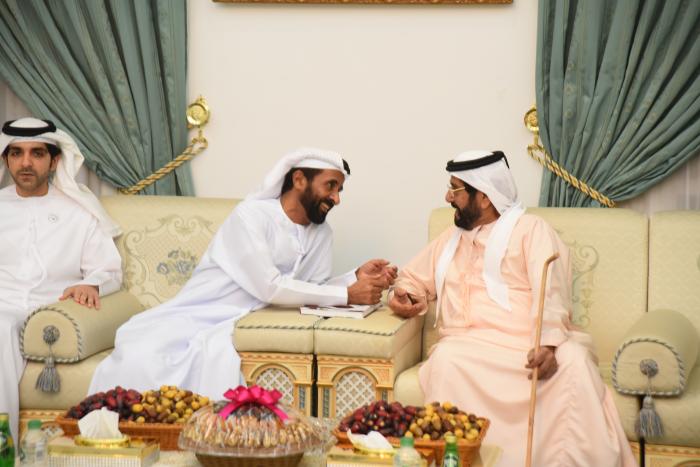 طحنون بن محمد يزور مسلم بن حم العامري