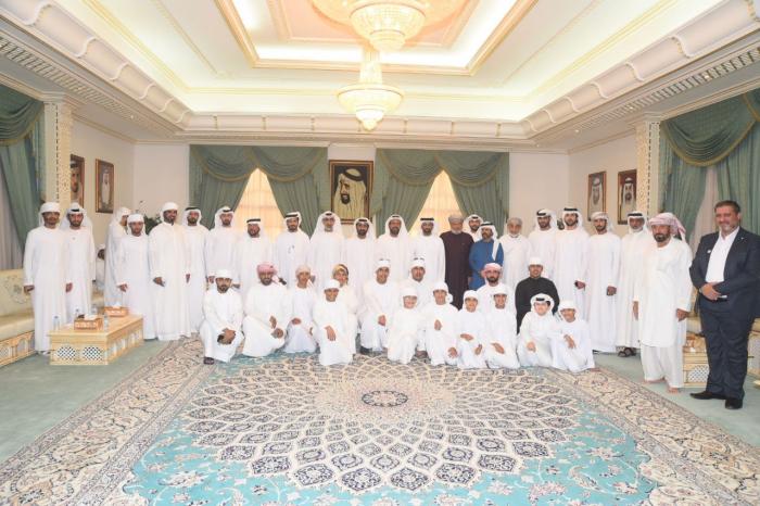 مجلس بن حم يشيد بـ«إجلاء الرعايا» ويؤكد: محمد بن زايد رائد المبادرات الإنسانية